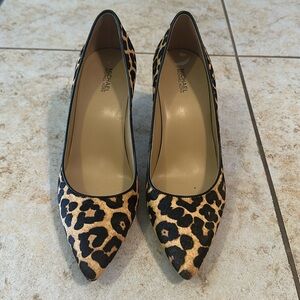 Michael Kors Cheetah Leopard Print Closed Toe Pumps Heels Women’s Size 10